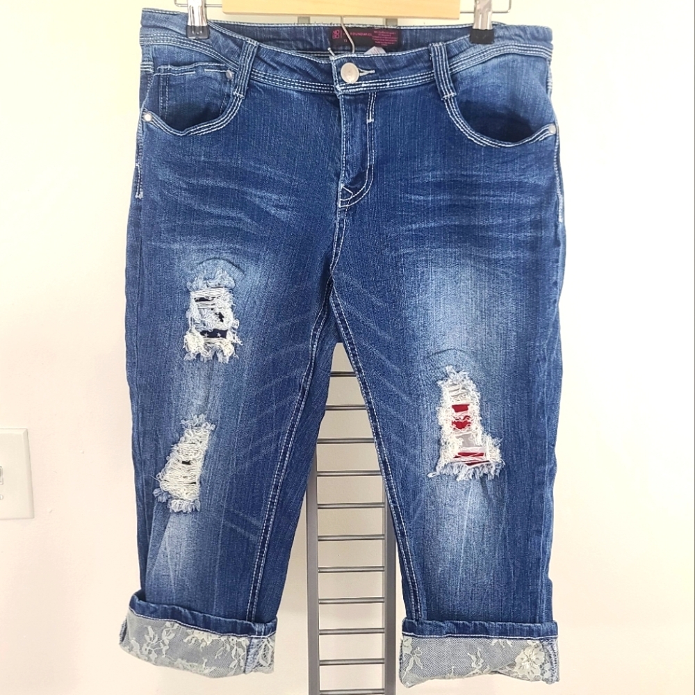 No Boundaries Lace American Flag Capris